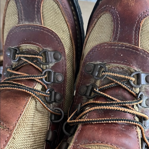 Vintage Danner Leather and Gore-Tex Hiking Boots with Vibram soles. - Picture 7 of 7